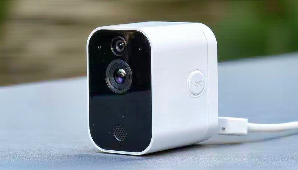 AI-powered smart camera and motion sensor by BeaconGuard